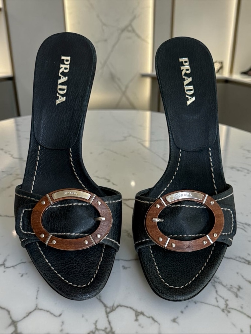 Authentic Vintage Prada Navy Blue Leather Mule Slides Wood Buckle! 36(EU) 6(US) - Picture 3 of 16